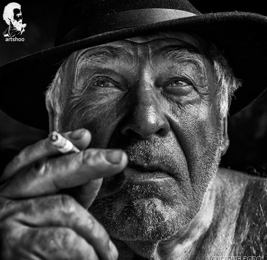 مدل پرتره سیاه قلم